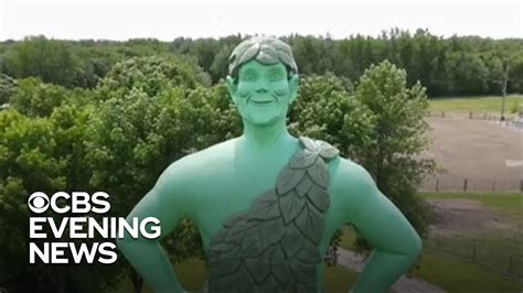 The Jolly Green Giant Of Minnesota Has Tourists Seeing Green Youtube