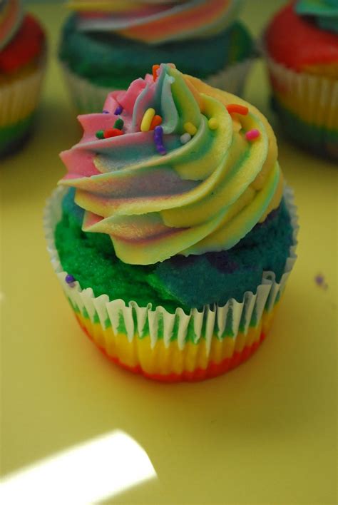 Amazing Rainbow Cupcakes Pt Deuxand A Video The Domestic Rebel