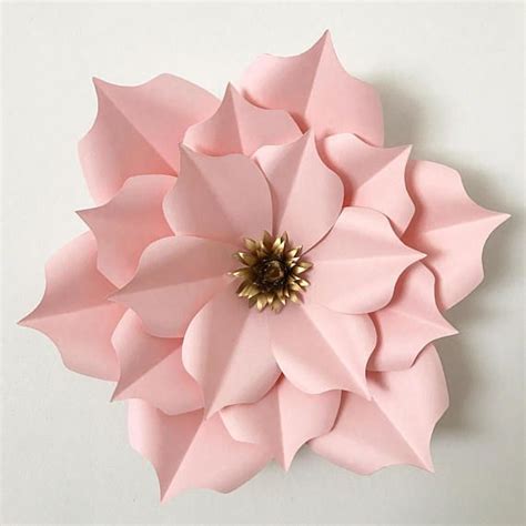 Create roses from approximately 4 inches in diameter to about 19 inches in diameter. Pin on Paper Flowers