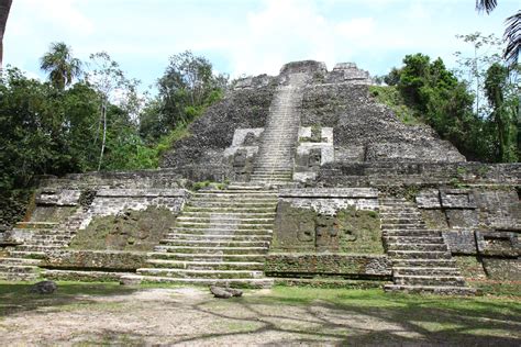 Lamanai Belize Maya Ruins North Of Belize Maya Ruins Belize Ruins