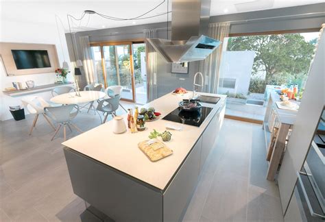 Weitere ideen zu holzverkleidung, hausverkleidung, fassade haus. Haus mit Holzverkleidung | E 20-180.6 | SchwörerHaus