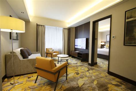 Hotel Suites In Orchard Road Royal Plaza On Scotts Singapore