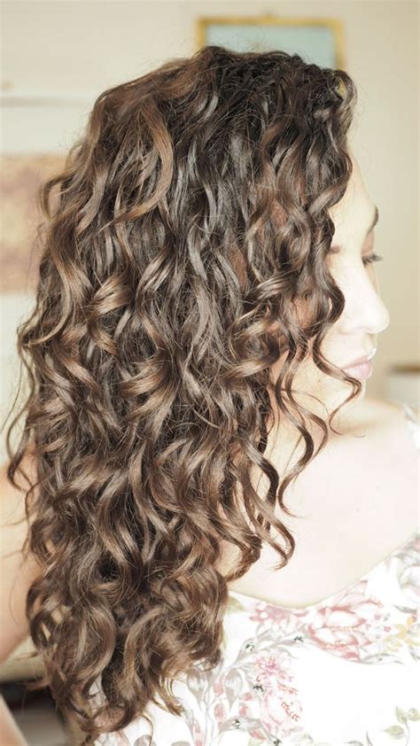 Following The Curly Girl Method One Year On Curly Cail N Really Curly Hair Curly Hair Tips