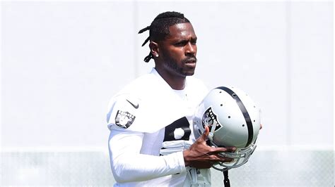How long has antonio brown been wearing the same helmet? NFL Rumors: Antonio Brown's Retirement From Raiders ...