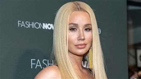 Rapper Iggy Azalea Leaves Social Media After Nude Photos Leaked Whis
