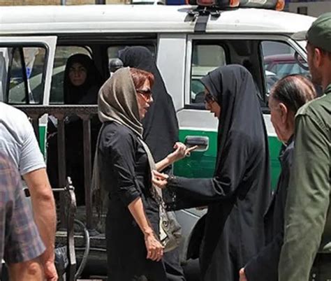 صدور دستور اجرای کامل مصوبه عفاف و حجاب توسط ابراهیم رئیسی