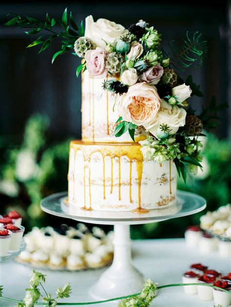 1.9 lace wedding cake w/ gold sparkles. 20 Most Beautiful Wedding Cakes You'll Want to See ...
