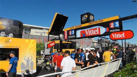 Arrivée de la caravane à carcassonne vers 15h45; Autour du Tour de France 2013 (arrivée Montpellier) ep2 ...