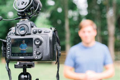 Why Vloggers Are Getting Famous