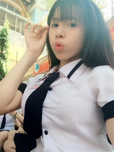 Vài Pic Xinh Tươi Khoe Ngực Khủng Của Hot Girl 92cm Wap Tải Game