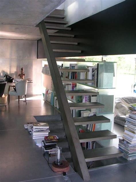 It is the day area, and is open on all sides, limited only by glass walls that project the interior outwards, creating a close relationship with the garden. House in Bordeaux - Rem Koolhaas - Stairs | Staircase ...