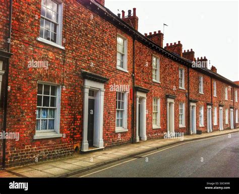 Row Of Terraced Houses York North Yorkshire England Uk Stock Photo Alamy