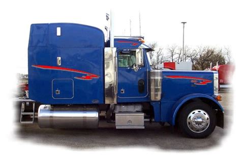 Semi Truck Pinstriping