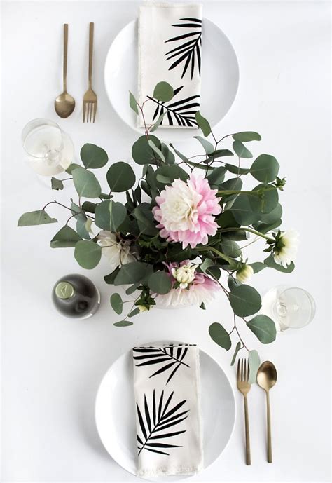 Getting ready to host a summer cookout, fall harvest party or family. Planning a Dinner Party: Your Checklist - La Crema