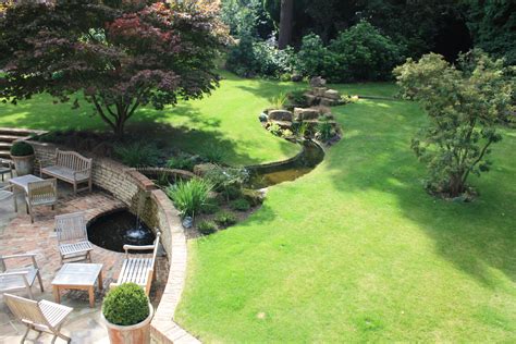 Gbp prices are indicative, correct euro pricing is shown in the checkout. A large award nominated garden with water feature near ...