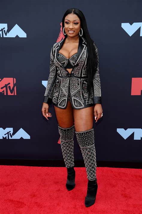 Megan Thee Stallions 2019 Vma Red Carpet Outfits Brought All The Fever