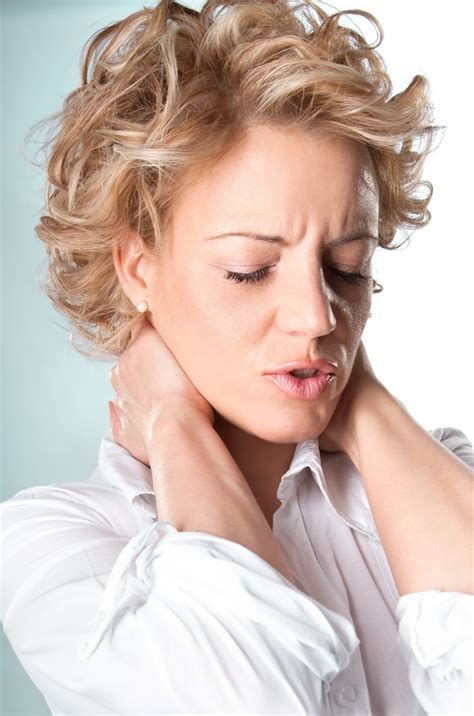 How To Get Rid Of A Stiff Neck Home Remedies For Stiff Neck