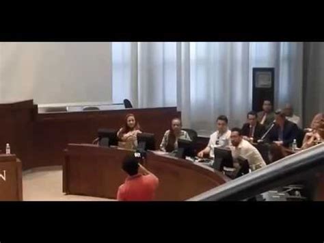 Carlos ramos corena tiene 42 años, es el único hijo de la relación entre el cirujano santandereano alberto ramos y la comerciante barranquillera magdalena corena. Doctor Carlos Ramos enfrenta a el Concejal Bernardo Guerra ...