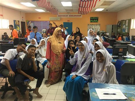 Maybe you would like to learn more about one of these? BLOG SMK. SG. CHOH (SEMESCO): BENGKEL INTERVENSI KARANGAN PT3