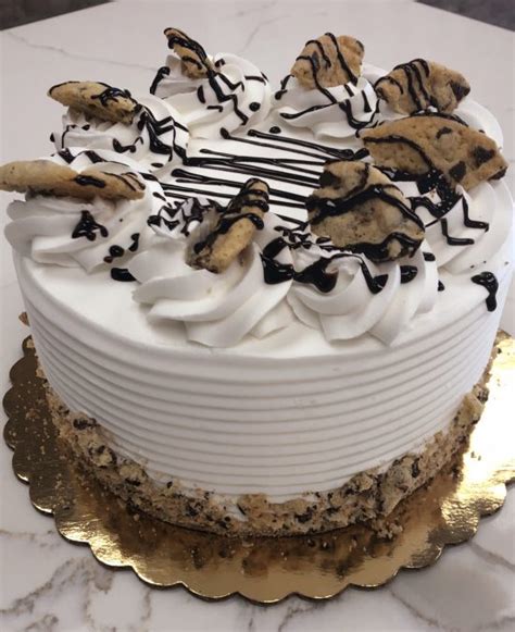 Bc icing on vanilla cake. Elegant Retirement Cakes - Charlotte Russe Cake Recipe Southern Living / .birthday presents ...