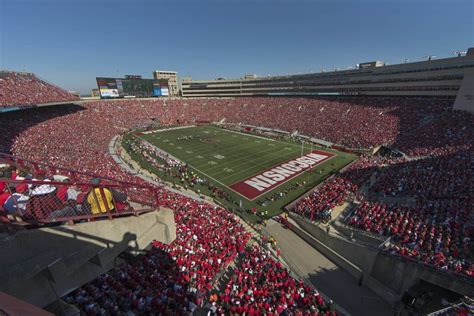 25 Best College Football Stadiums In The Country