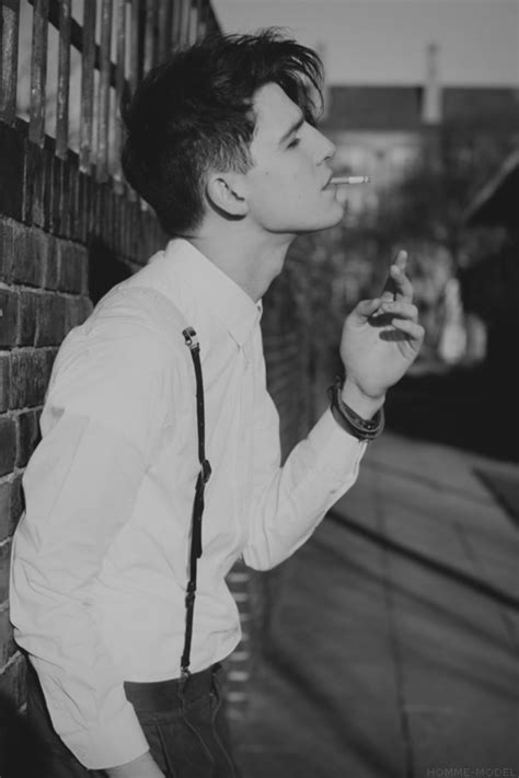 Meu Espaço Especial Gifs Fotos de homens Fumando