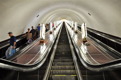 voyage dans les métros du monde le métro le plus profond kiev