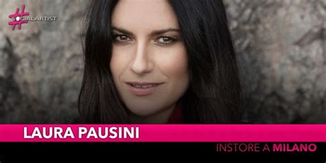 Laura Pausini Uno Straordinario Firmacopie In Piazza Duomo A Milano