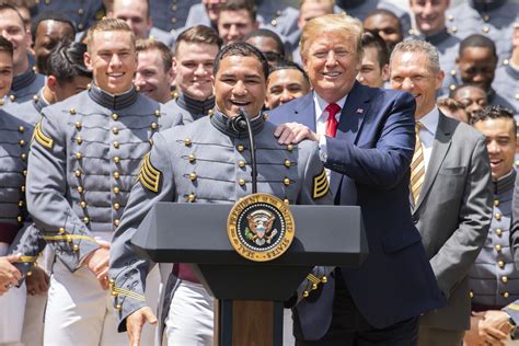 Army Football Reclaims Commander In Chief S Trophy At White House