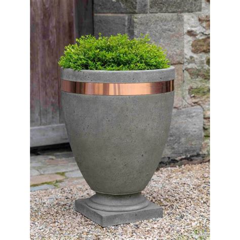 Moderne Stone Copper Urn Planter On Pedestal Kinsey Garden Decor