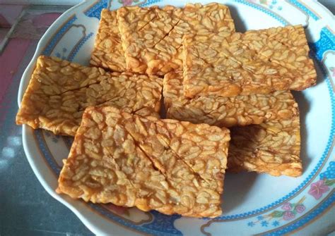 »tambah sedikit air ( 1 hingga 2 sendok. Cara memasak Tempe goreng bawang garam - Foody Bloggers