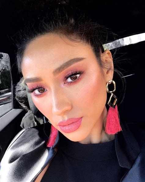 Shay Mitchell Slays In Millennial Pink Makeup Mojeh