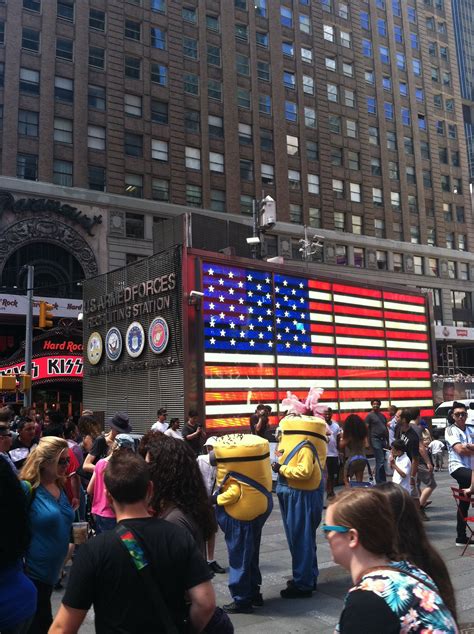 Us Armed Forces Recruiting Center In Times Square New York Summer