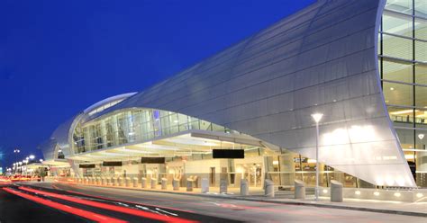 San Jose International Airport Guide
