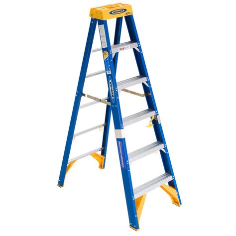 Werner 6 Ft Fiberglass Type 1aa 375 Lbs Capacity Step Ladder At