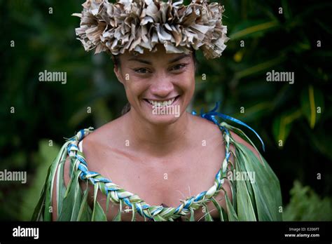 rarotonga island cook island polynesia south pacific ocean a woman with clothes of maori