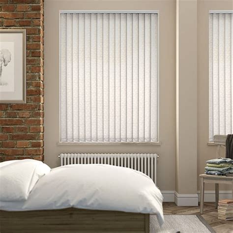 Two types of blinds are available : Vertical Slat Blinds Pack 122X229Cm Cream - Cream Vertical Slats 89mm : Adjusted by a cord, you ...