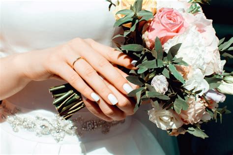 How to preserve flowers without silica gel. How to Preserve a Wedding Bouquet with Silica Gel - Fashionair
