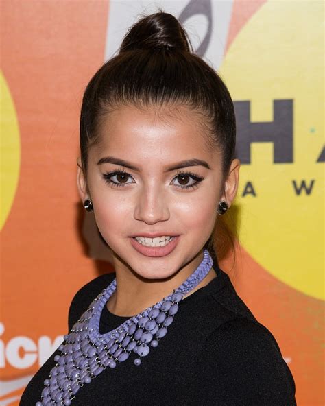Isabela Moner Picture 2 Nickelodeon Halo Awards 2015 Arrivals