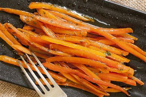 Brought to you by martha stewart: Sauteed Carrots in Maple Thyme Glaze - My Pure Plants