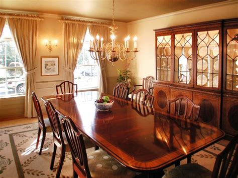 15 Glamorous Dining Rooms In Victorian Style