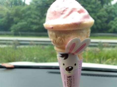See 37 unbiased reviews of strawberry moment dessert cafe, rated 3.5 of 5 on tripadvisor and ranked #53 of 144 restaurants in cameron highlands. MaKaN JiKa SeDaP: Green View dan Avant Chocolate & Ice ...