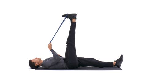 7 Best Resistance Band Hamstring Exercises With Workout Plan