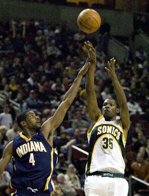 Kevin Durant Rookie Of The Year With Seattle Supersonics Photos