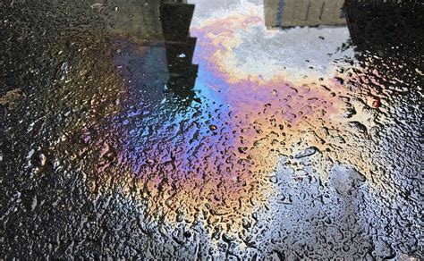 The ideal scenario when getting oil out of clothes is to work with a fresh oil stain. Get Rid of Motor Oil Stains | Parkside Motors