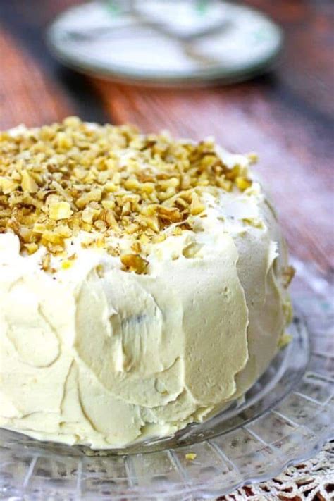 In a bowl, blend together the cream cheese and butter. Banana Cake with Gooey Walnut Filling | Recipe | Banana ...