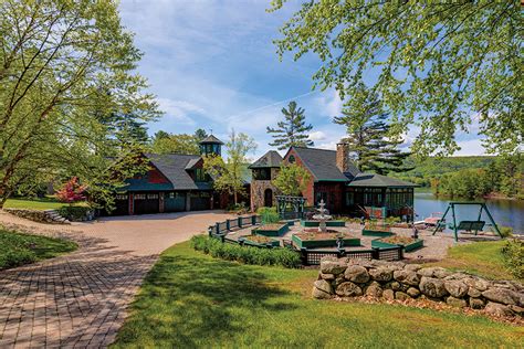In wapakoneta, oh, the median house price is $104,100, making the price 21. Either-Or: A Brookline Townhouse vs. a New Hampshire Manse