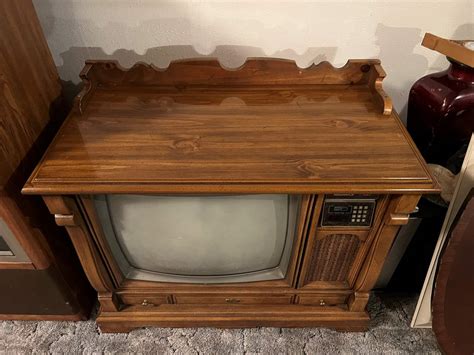 Lot 2 Vintage Magnavox Tv Works Adams Northwest Estate Sales