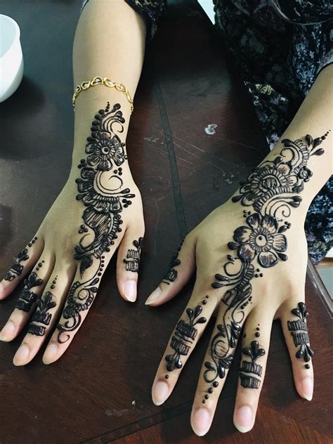 what is henna made of best henna tattoos 2022 everything you need to know best design life