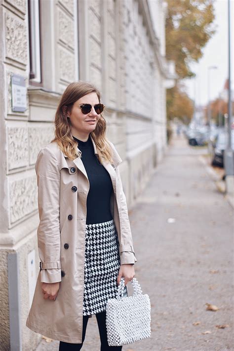 Streetstyle Herbst Outfit Mit Trenchcoat Rollkragenpullover Und